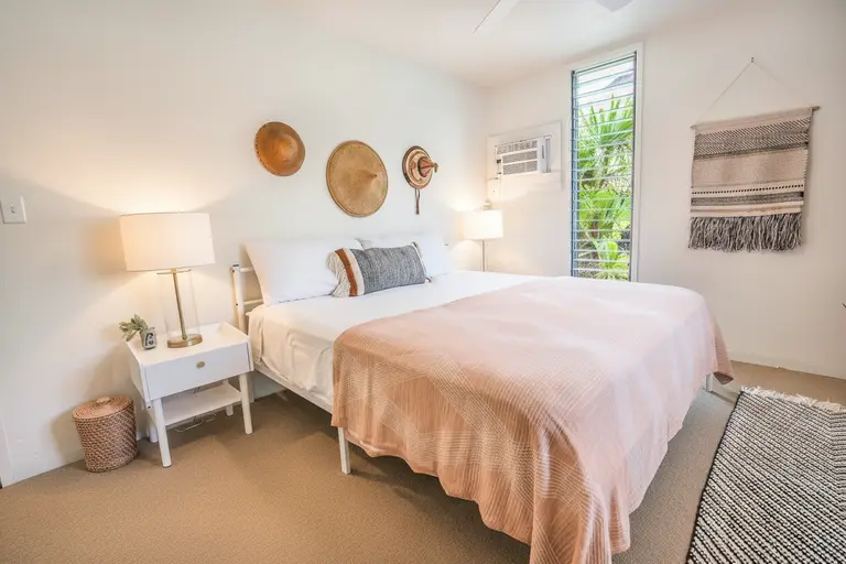 Bright bedroom with ocean view in Oahu Hawaii vacation rental